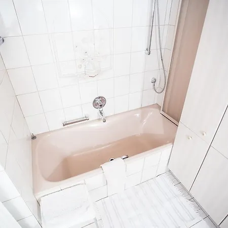 Apartment Lucilla By Moni-Care