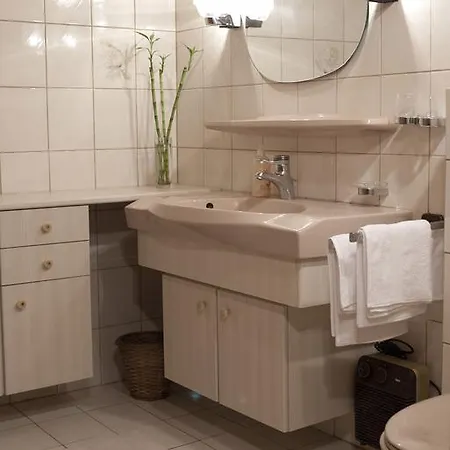 Apartment Apartment Lucilla By Moni-Care